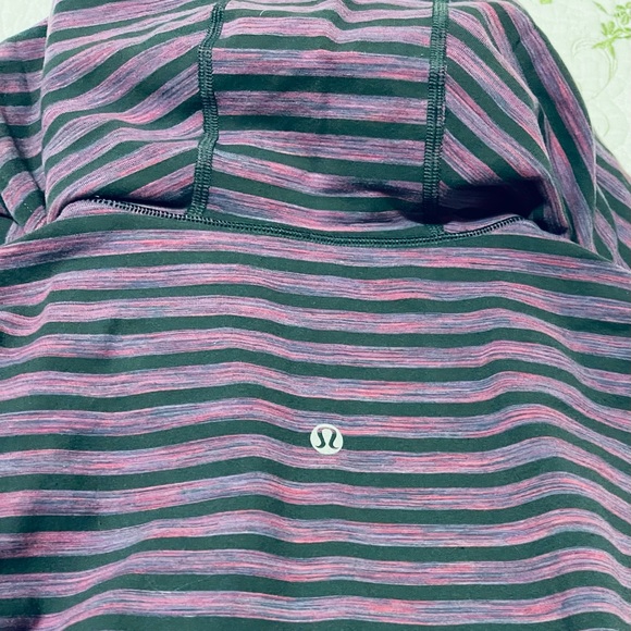 Lululemon Vintage Stride Jacket Size 8. - Picture 4 of 4